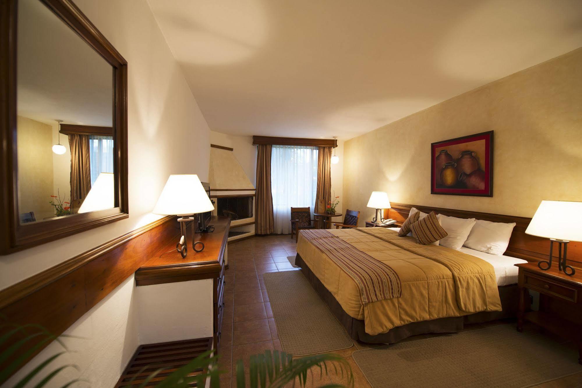 Hotel Soleil La Antigua Exteriör bild